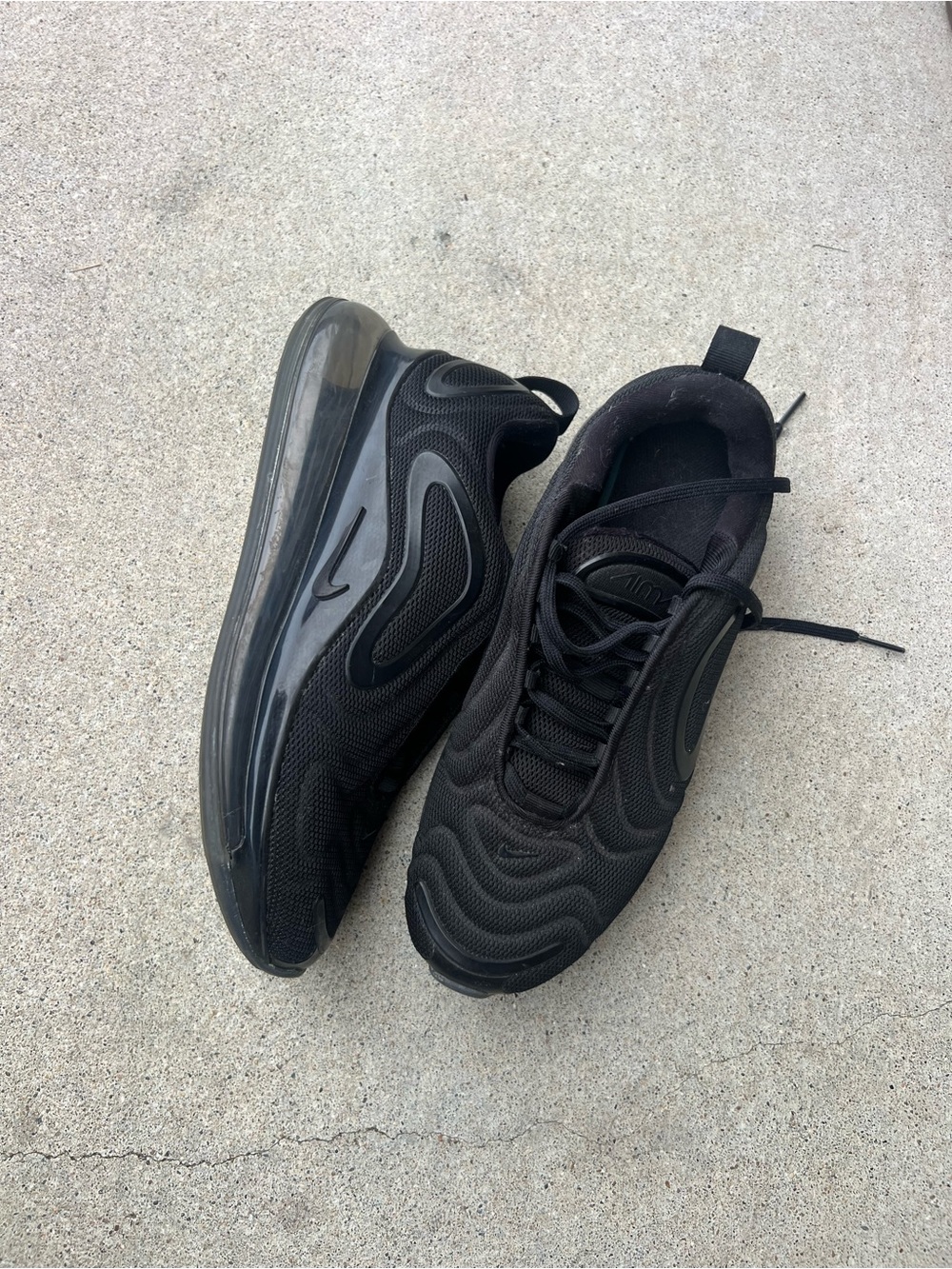 Nike Air Max 720 women’s running Shoes — Black